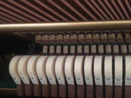 Beautiful Well- maintained Kawai Upright piano US 60 1985