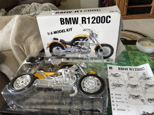1/6 NEW RAY BMW 1200C Motorcycle Model Kit With Box Missing