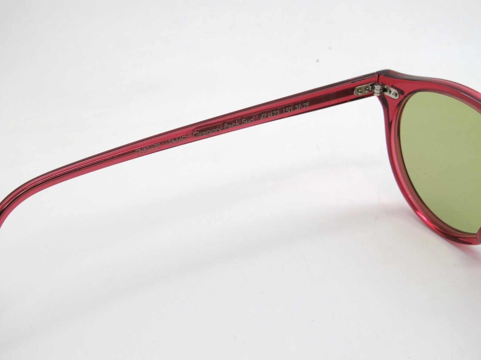 Pre-owned Oliver Peoples Gregory Peck Sun Ov5217s 17644c Photochromic 47mm Sunglasses In Green
