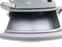 VW Touran 1T3 10-15 TDI 2,0 103KW Ablagefach Unterbaufach Fach Sitz Links Vorne VW Touran 1T3 10-15 19.12.2012... Vorschau 2