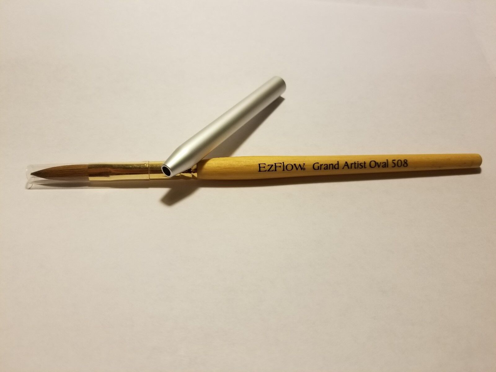Kolinsky EzFlow GA Acrylic Brush Oval # 8 w/ Metal Cap 60251 Kolinsky EzFlow GA Acrylic Brush Oval # 8 w/ Metal Cap 60251