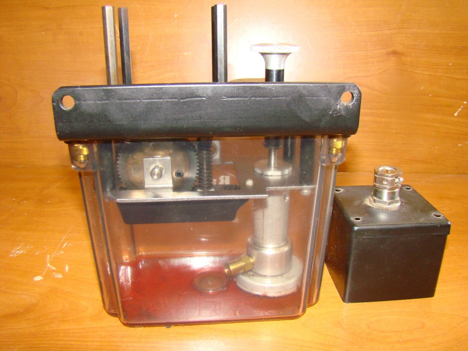 BIJUR LUBRICATION UNIT, LUBE TANK