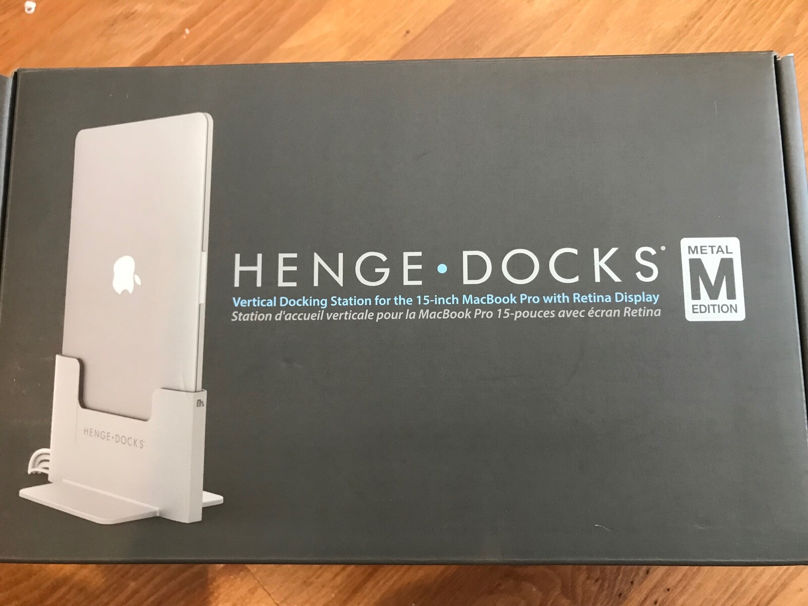 Henge Docks Vertical Docking Station for 15 MacBook Pro Retina HD04VA15MBPR