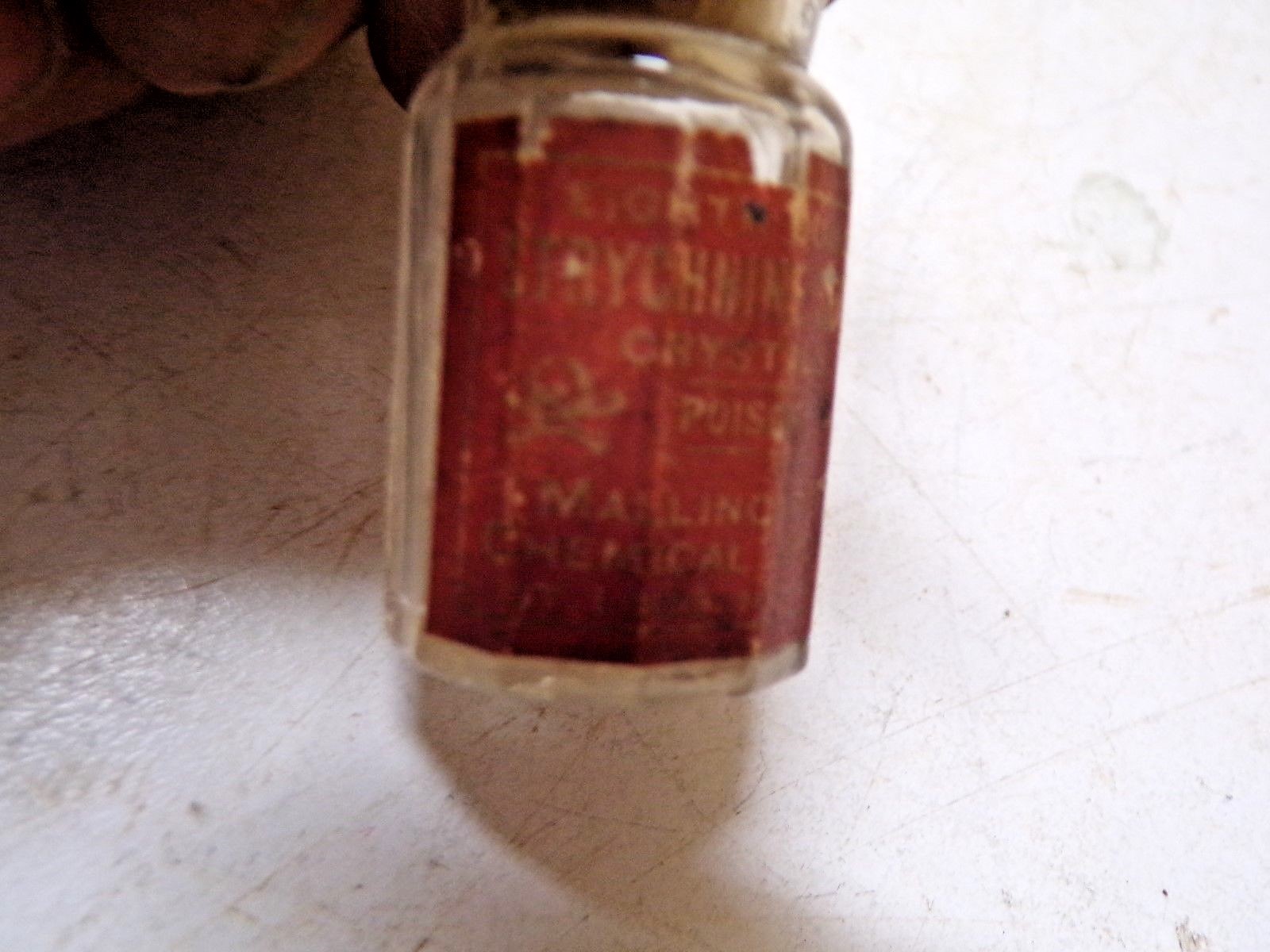 Small Old Drug Store strychnine bottle Sulph. Crystals Poison St. Louis
