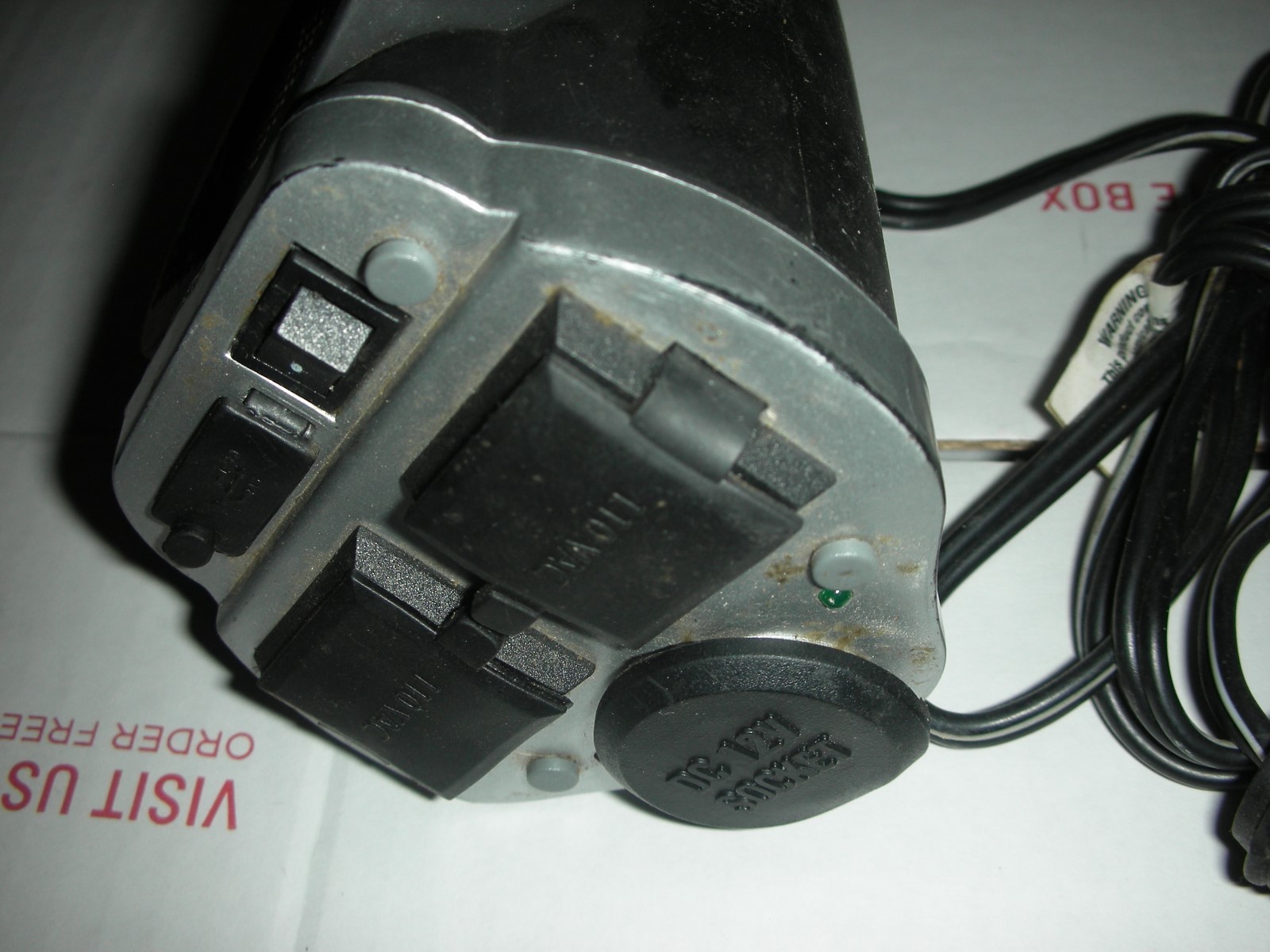 roadpro Power Inverter DC 12V to AC 110V 60Hz 200 watts