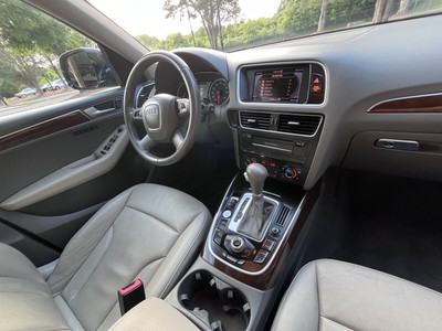 image 12 of interior