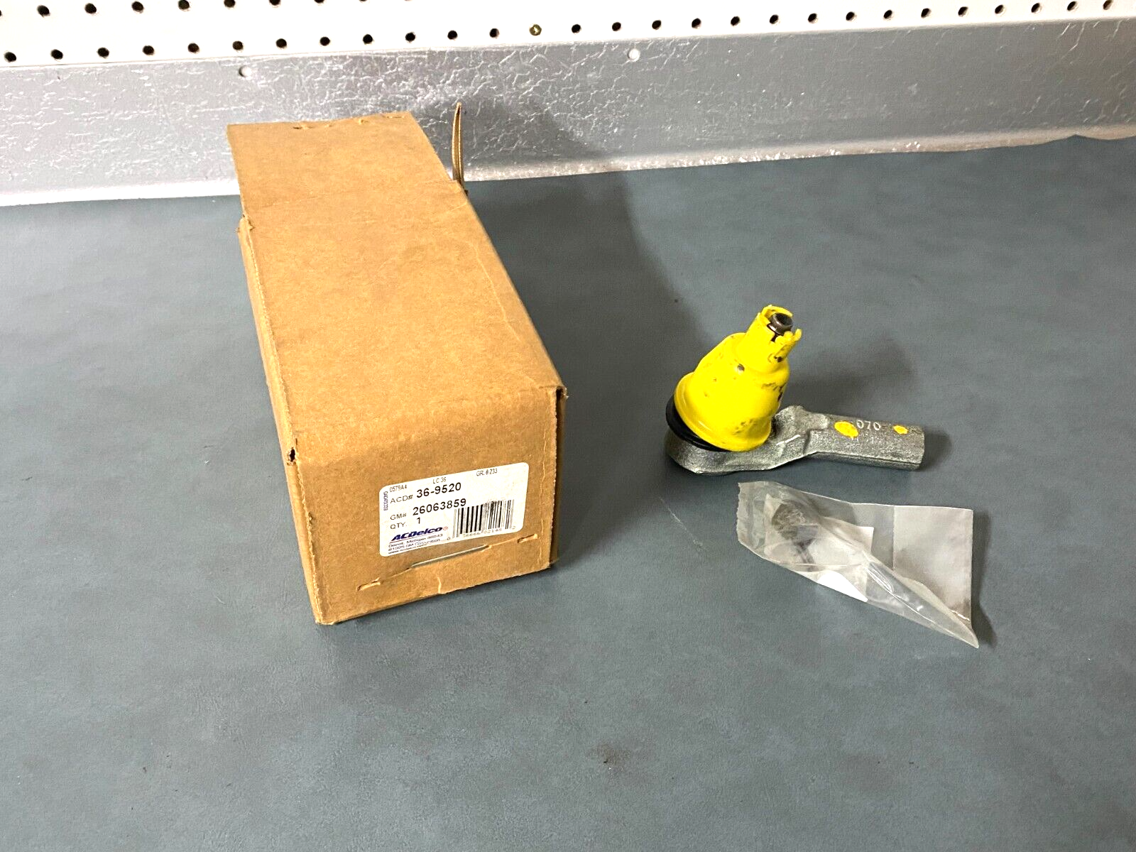Celtic tiger  GM OEM NOS 26063859 Outer Steering Linkage Tie Rod 1993-1996