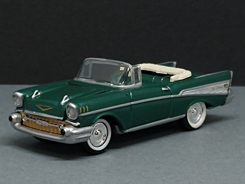 1957 '57 CHEVY CHEVROLET BEL AIR CLASSIC COLLECTIBLE 1/64