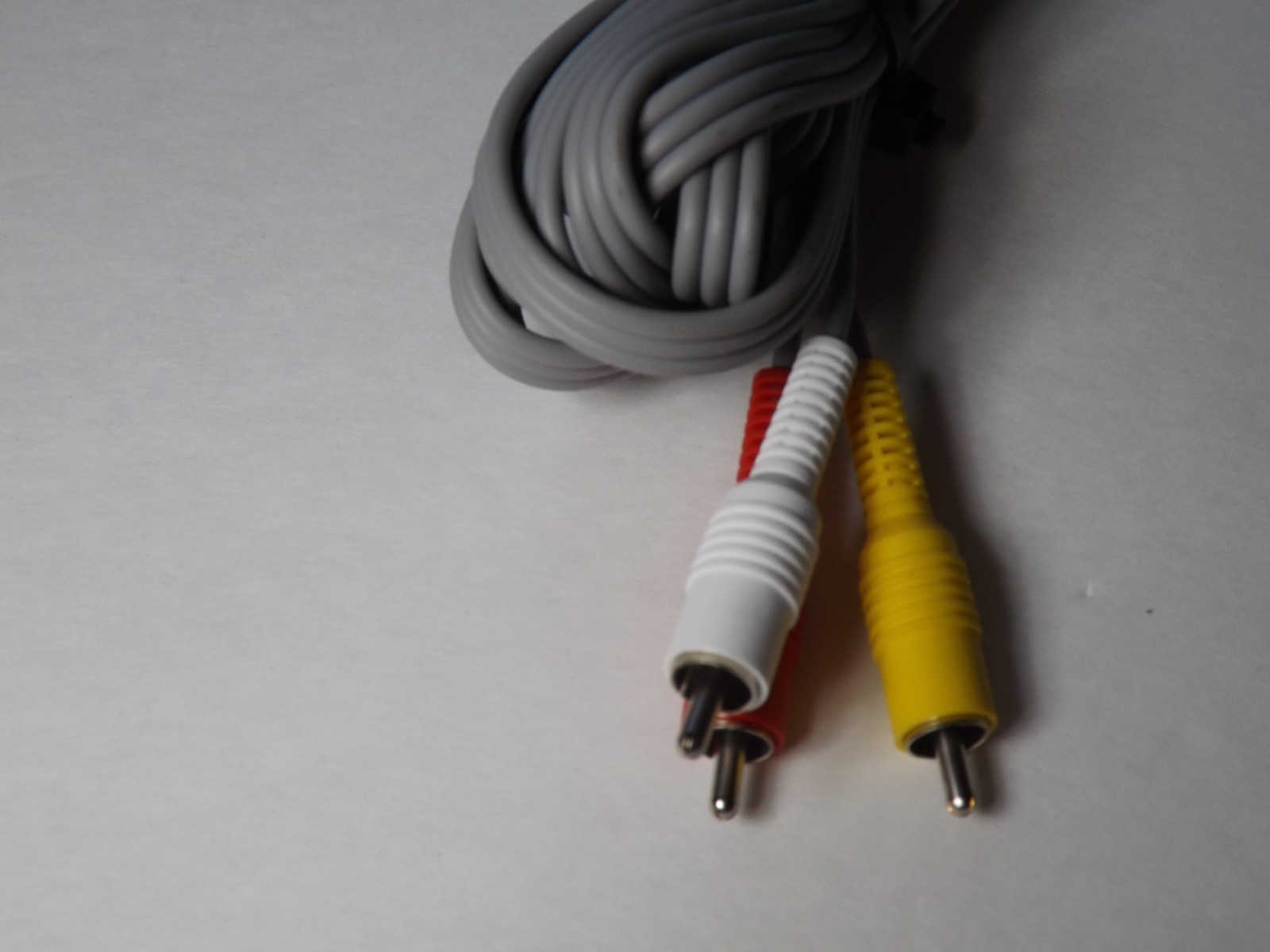 Official nintendo Brand Wii AV Cable Audio Video Cord Genuine 93