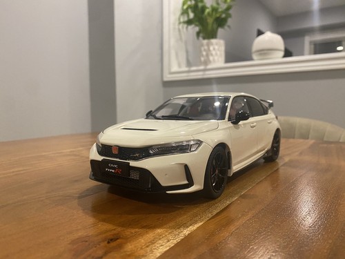 1:18 Scale Paudi Honda Civic Type-R 2023 FL5 White Diecast