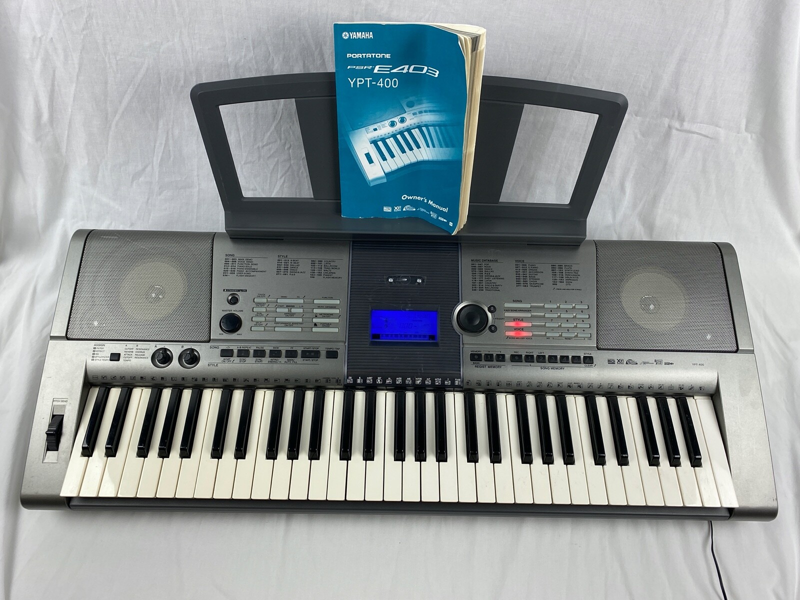 61 keys electronic keyboard. 61 keys electronic keyboard