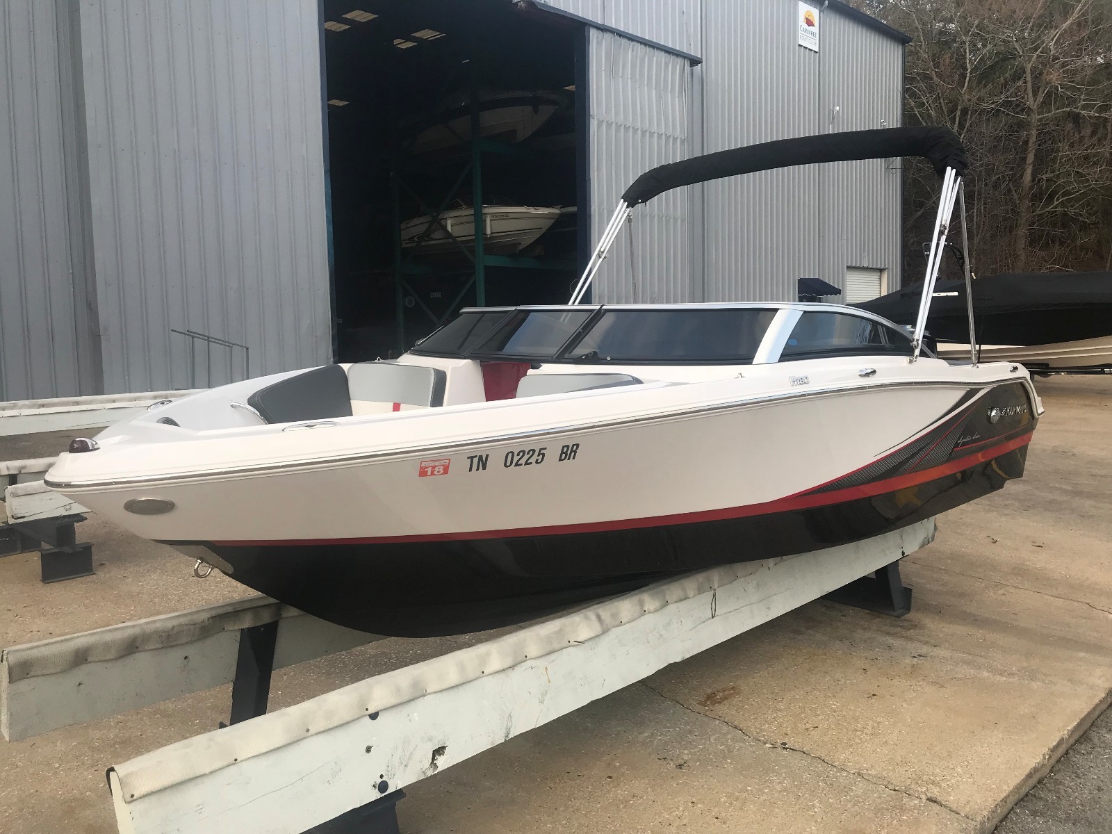 2017 Four Winns H180
