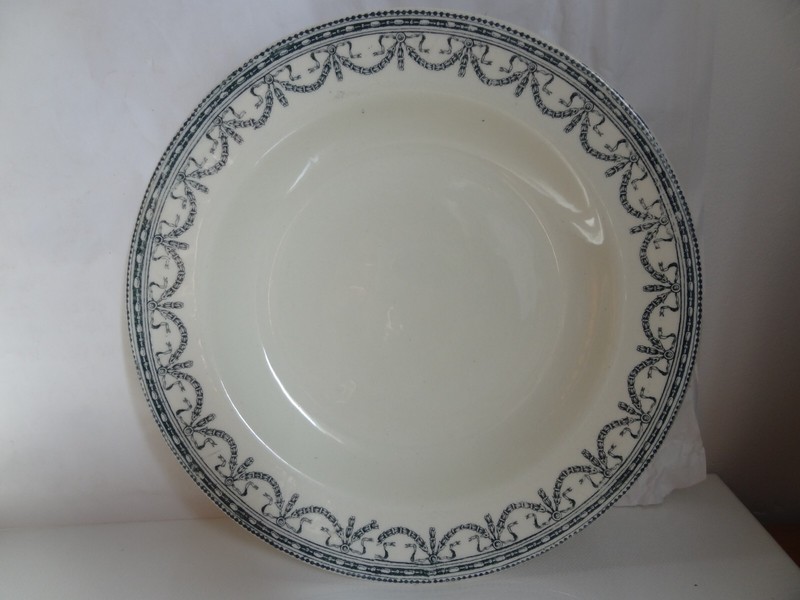 Magnifique Assiette Terre De Fer, Salins Les Bains Guirlandes Louis Xvi  Tbe  16