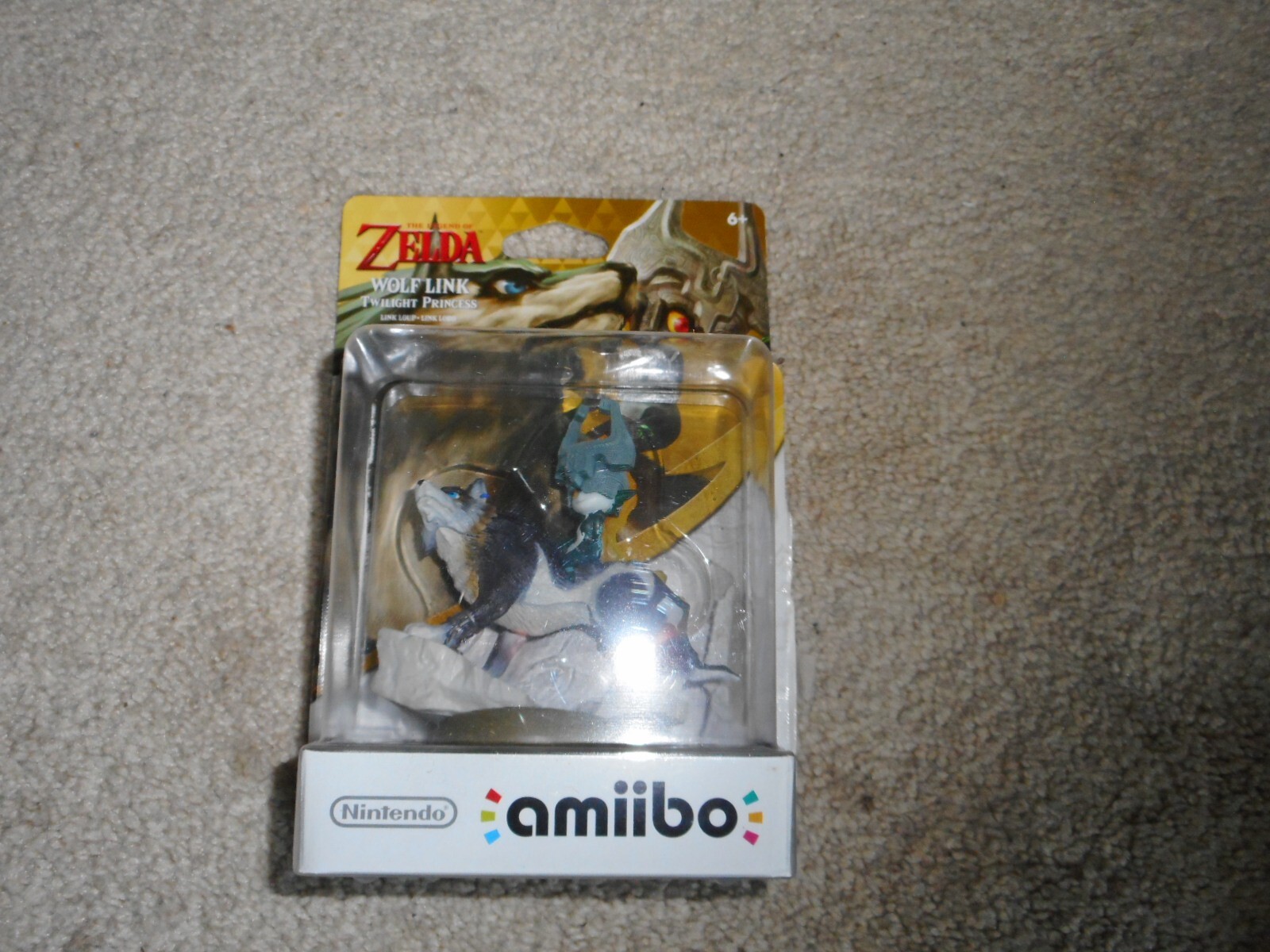 THE LEGEND OF ZELDA TWILIGHT PRINCESS WOLF LINK AMIIBO OPEN