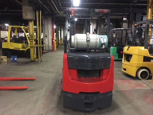 2012 Toyota 6500 Lb Forklift With Side Shift and Triple Mast