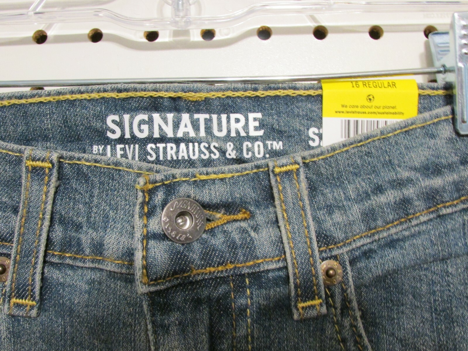 Signature by Levi Strauss & Co. Boy's S26 Skinny Fit Jeans, Size 16 Reg, Medium