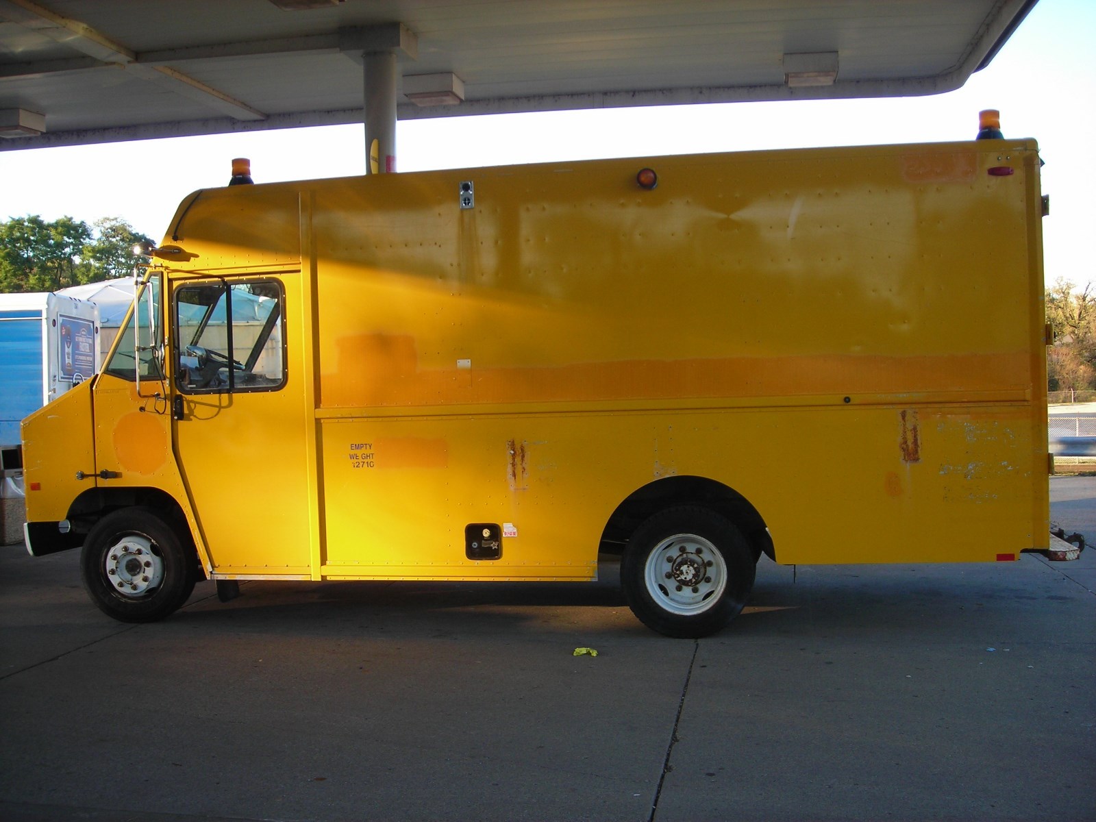 1998 International Utilimaster Step Van Food Truck 7.3 diesel