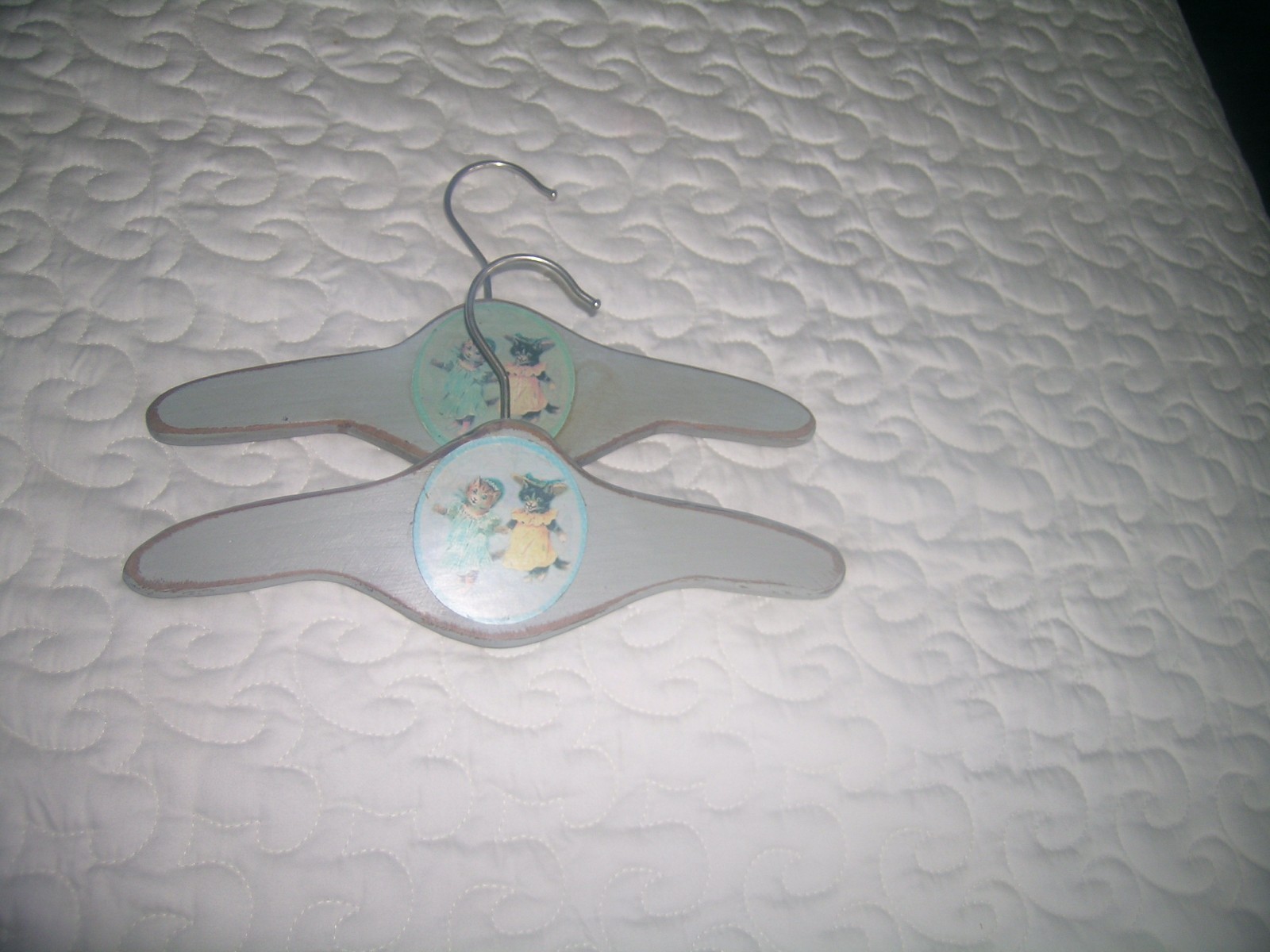 NEW set of 4 wood baby hangers nursery kitten vintage look  hand made