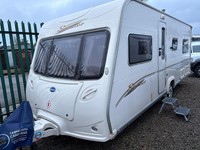 BAILEY SENATOR INDIANA - FIXED BED CARAVAN WITH CORNER WASHROOM & MOTORMOVER