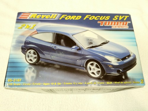 REVELL FORD FOCUS SVT TUNER SERIES MODEL KIT #85-2187 COMPLETE SEALED INSIDE