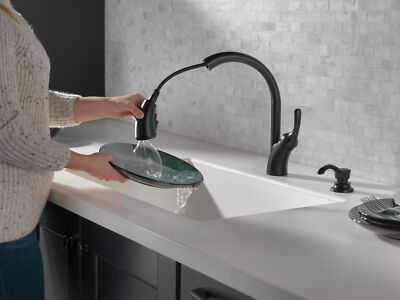 Delta Shiloh Pullout Kitchen Faucet Matte Black-Certified Refurbished