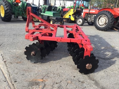Very Nice 22 Disc  3 POINT HITCH ADJUSTABLE  DISC HARROW