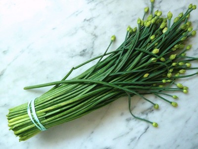 garlic chives (300, 600.