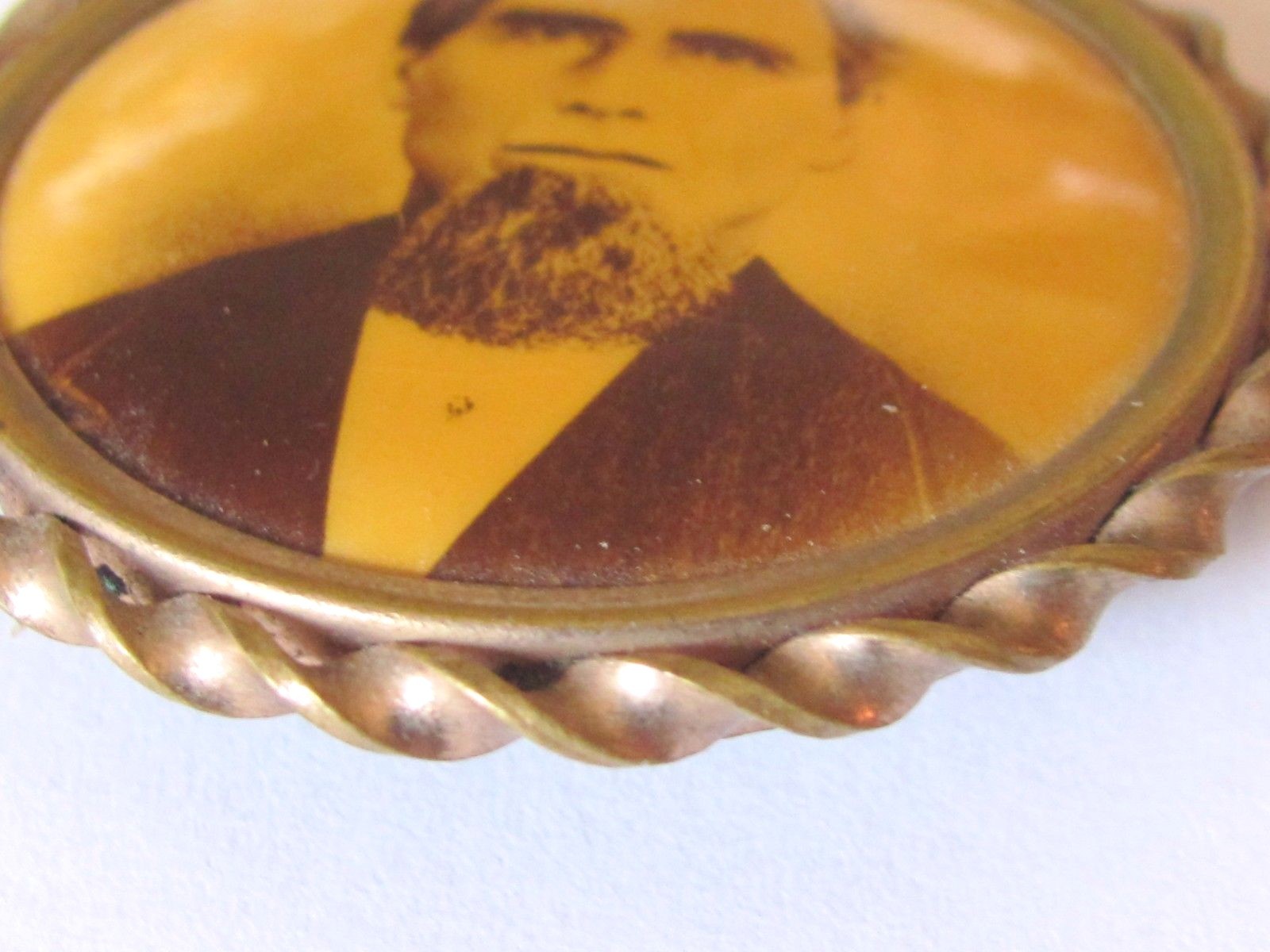 ANTIQUE FANCY  PHOTOGRAPH BROOCH PIN JEWELRY , MAN , HURSEN BRO CHICAGO