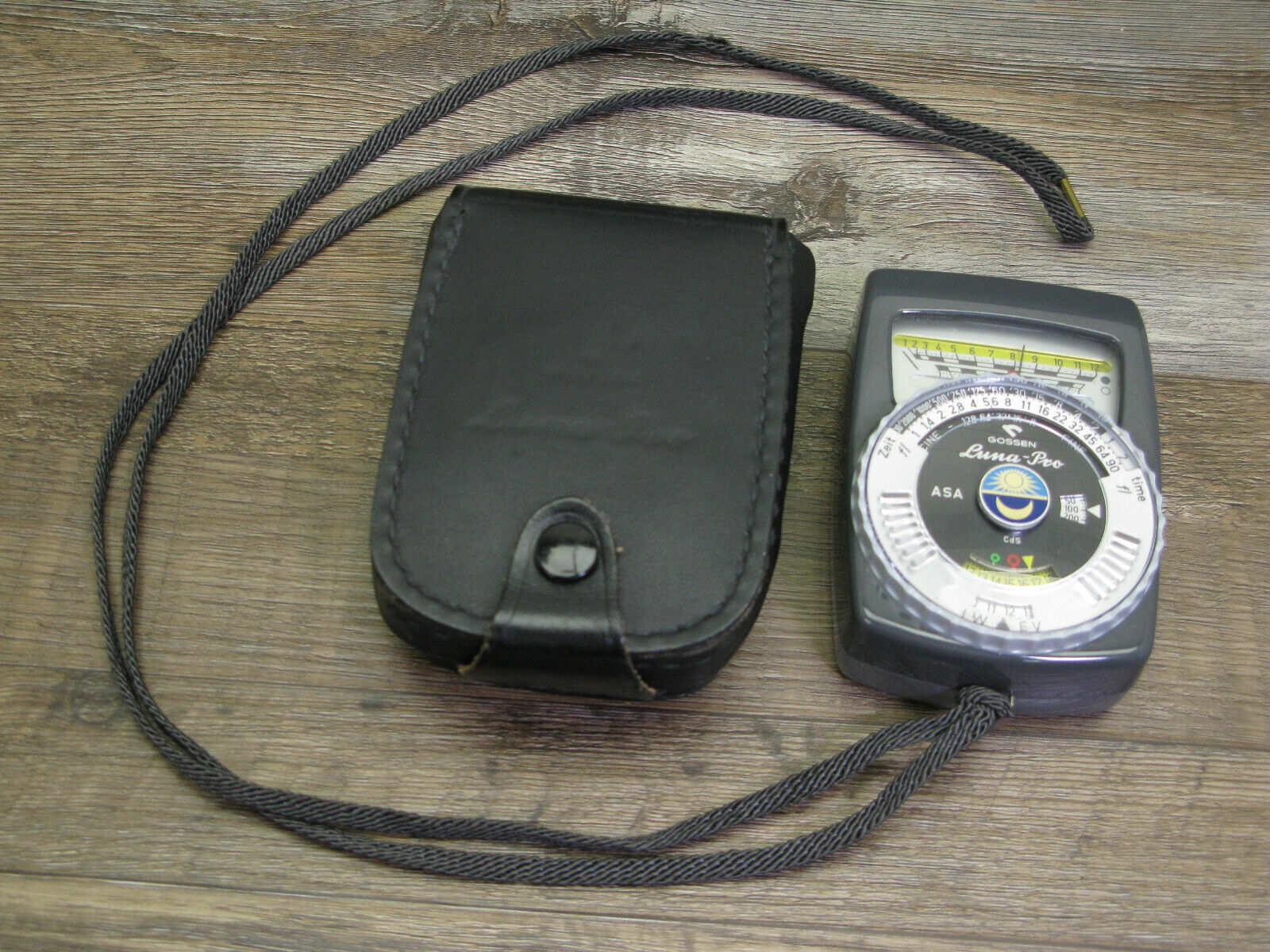 Gossen Luna Pro Light Meter in Case MINT! Tested and Working
