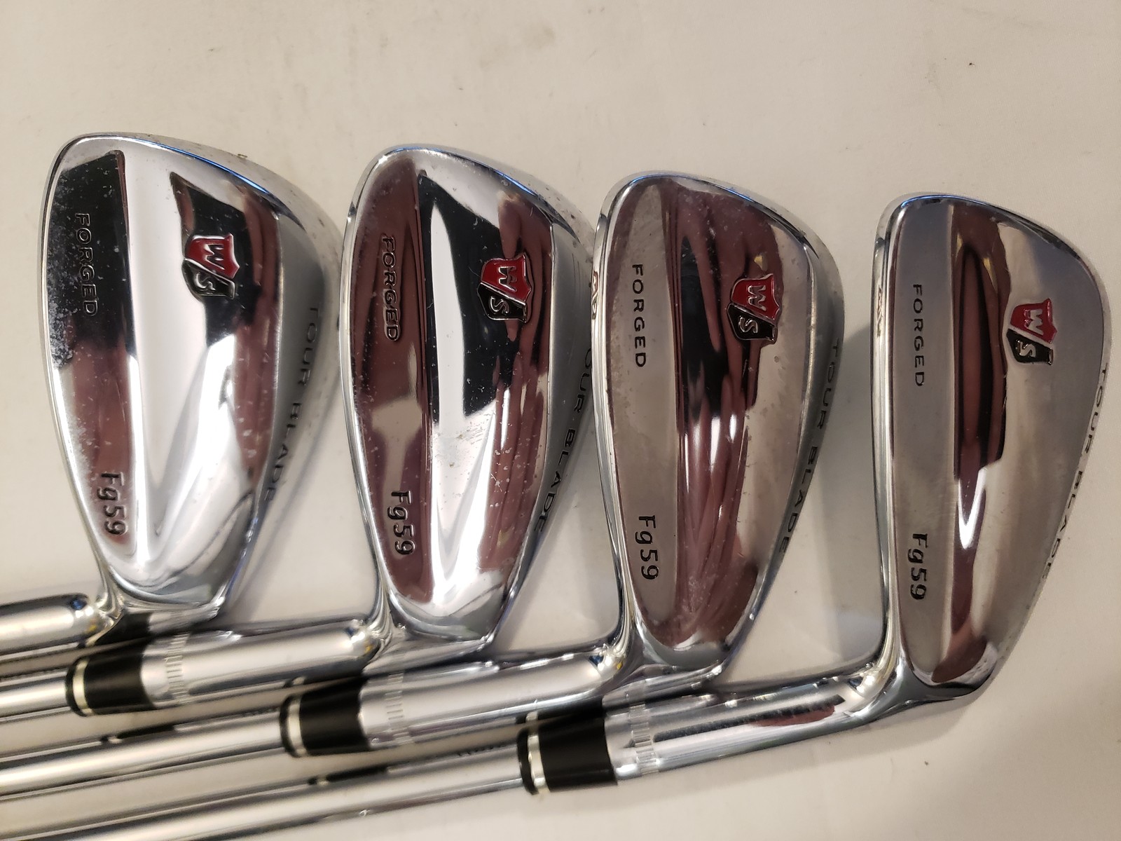 Used Wilson Staff Tour Blade FG59 Set (3-PW) 8 Irons - TT DG S300 - Stiff - MINT
