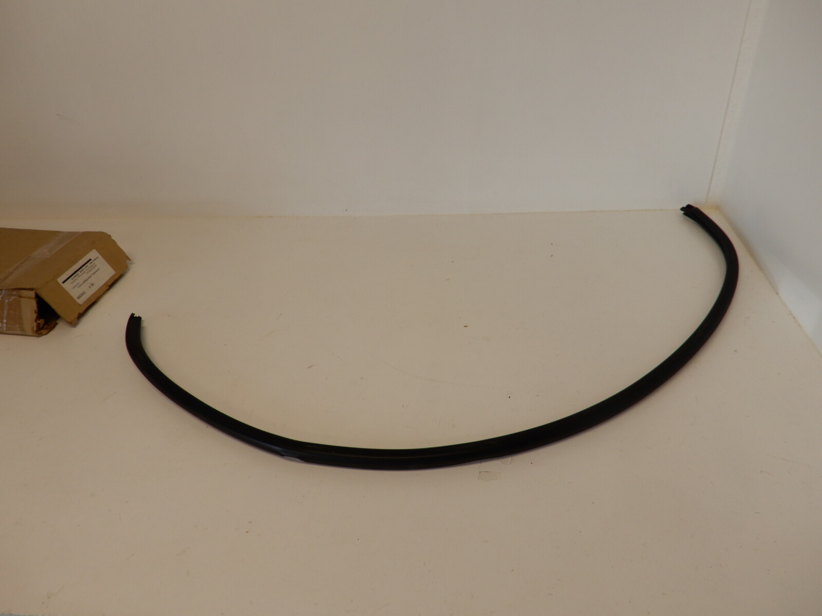 2003-2007 Saturn Ion Sedan OEM Left Rear Upper Door Window Channel GM 21992666