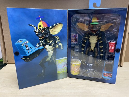 NECA アルティメット ゲーマー グレムリン Amazon.com: NECA Collectible Gremlins Ultimate Gamer Gremlin