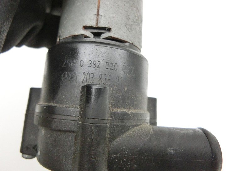 Mercedes CLC 180 K CL203 08-11 1,8 105KW Umwelzpumpe Heizung Pumpe Mercedes CLC 180 K CL203 08-11 09.06.2010... Vorschau 4