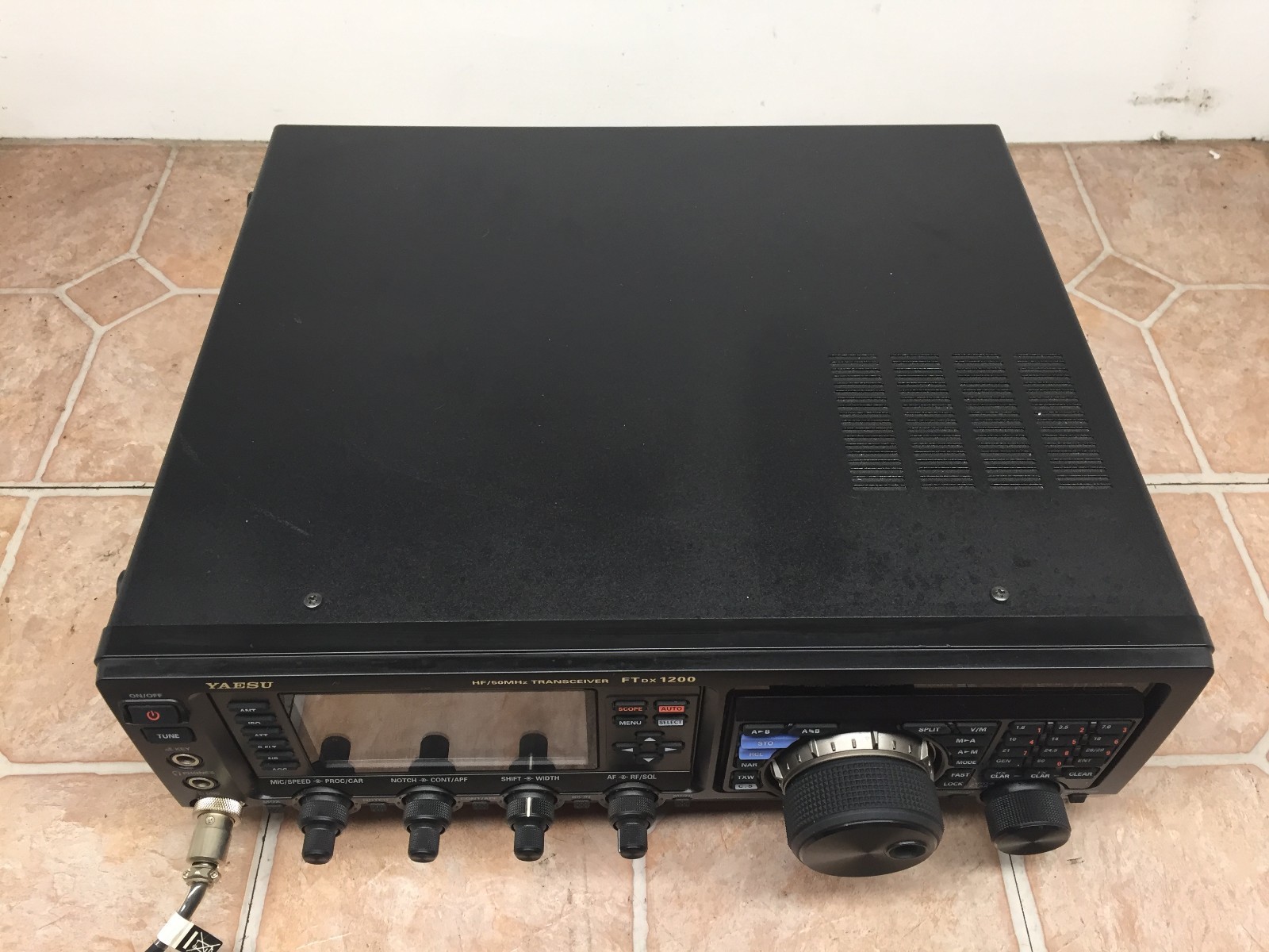 Yaesu FTdx 1200 HF/50MHz Transceiver