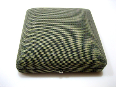 VINTAGE PUSH BUTTON SQUARE JEWELRY BOX
