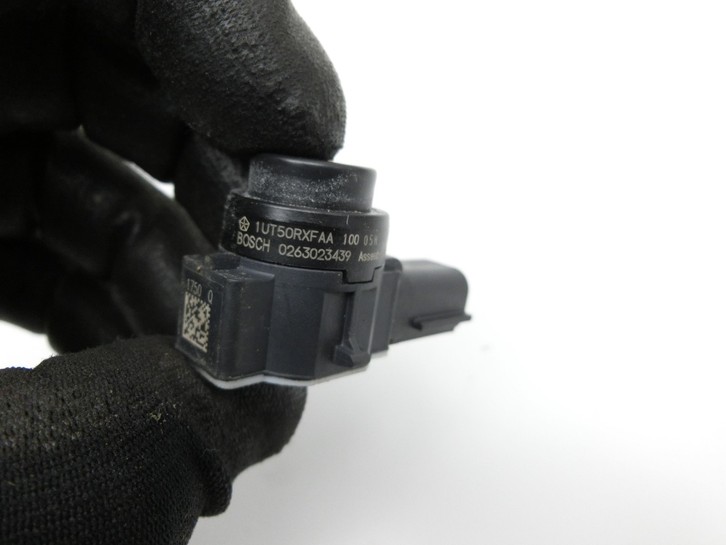 Jeep Cherokee KL 13-18 Abstands Sensor Parksensor PDC Hinten Links Seitlich Jeep Cherokee KL 13-18 01.01.2017... Vorschau 3