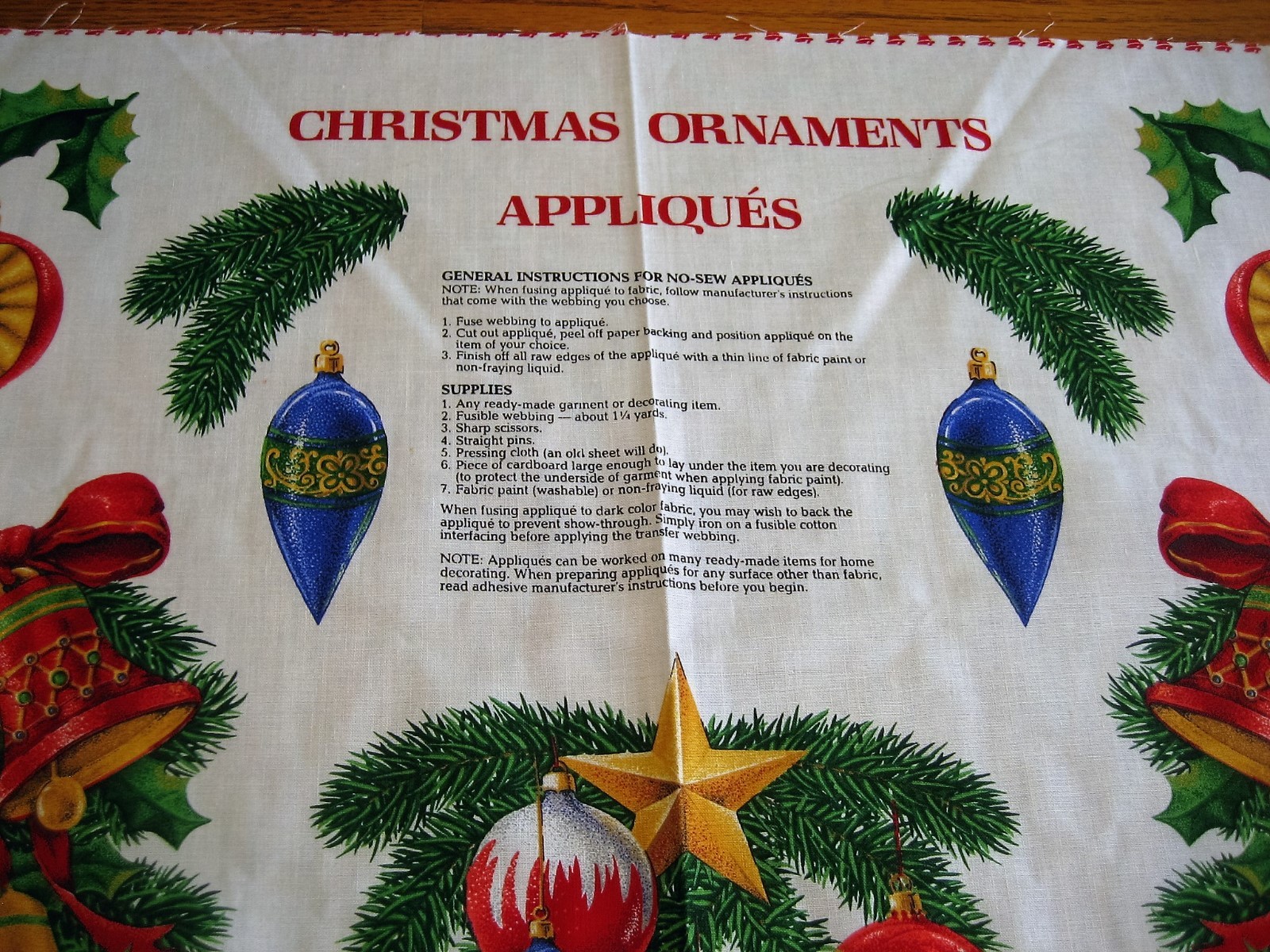 CHRISTMAS ORNAMENTS APPLIQUES FABRIC PANEL VIP CRANSTON 35x44