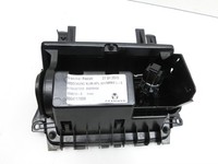 Mercedes W176 A200 12-15 Ablagefach Staufach Fach 12V Steckdose 15A Mercedes W176 A200 12-15 28.01.2015 A1766802000... Vorschau 5