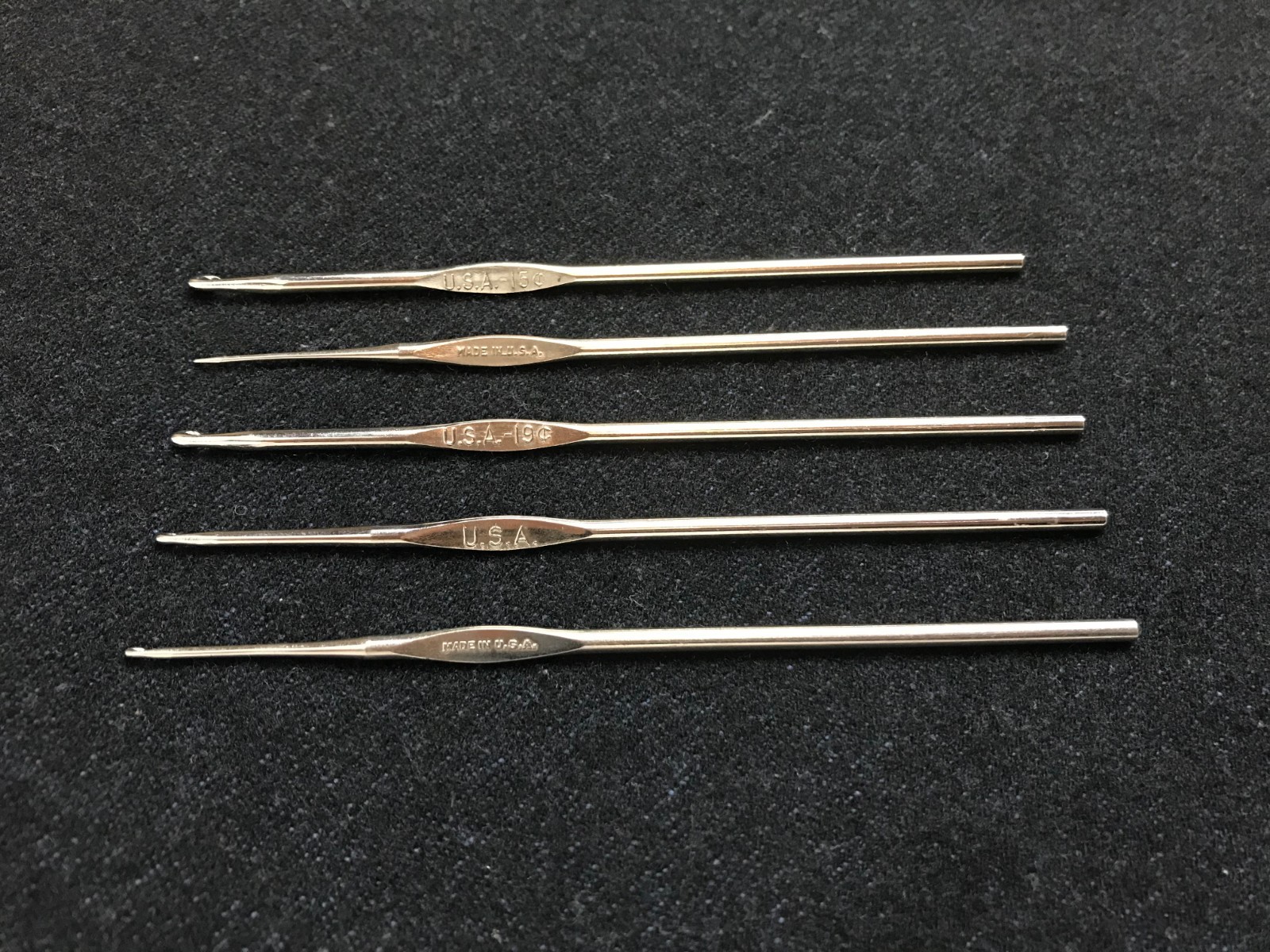 Set of 5 Vintage Boye Metal Crochet Hooks Needles Sizes 0, 00, 3, 7 and 11