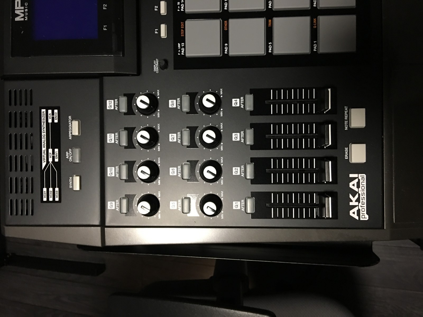 Akai Professional MPC 5000 Music Production - 192MB RAM W/ ORIGINAL BOX.