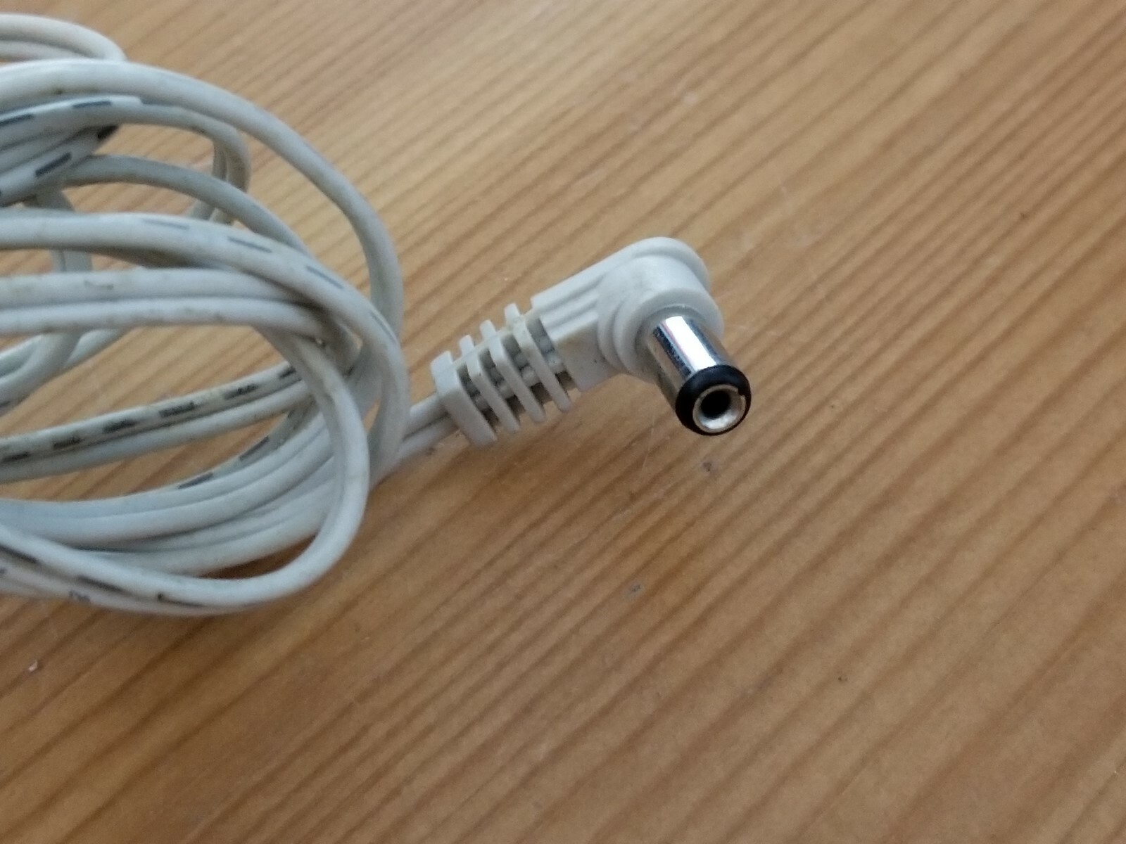 Packard Bell 9VDC 1A AC Adapter Model D12-10-1000-07; FREE S/H!