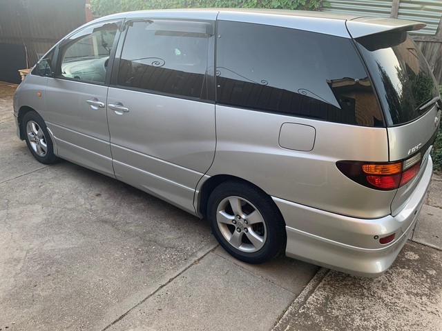 Toyota estima 2002