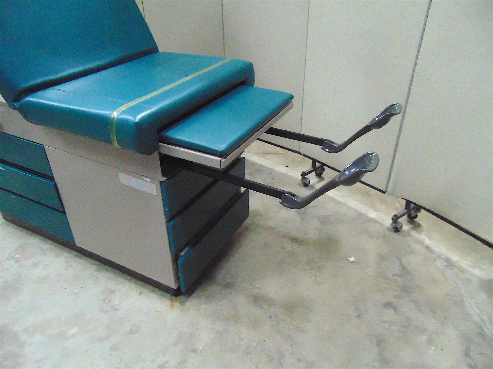 Ritter Midmark 104 Medical Examination Table Bed Chair In Good Condition SR493