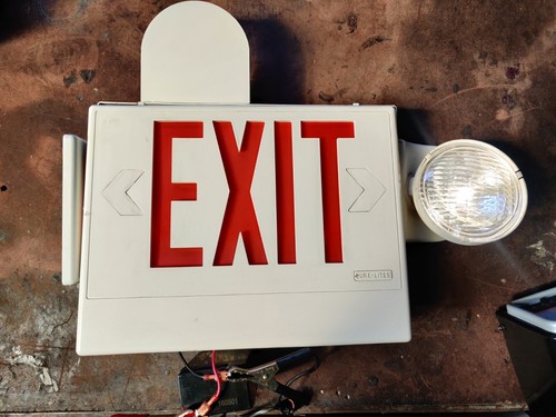 その他 Little my Sure-Lites Combo Exit Sign/Emergency Light LED 2-Head Red