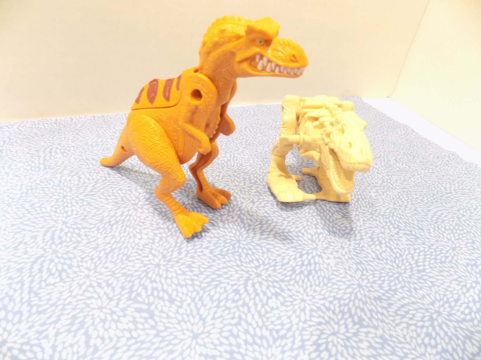Dinosaurs Pair Ice Age Momma T-Rex & Rexy T-Rex Night at the