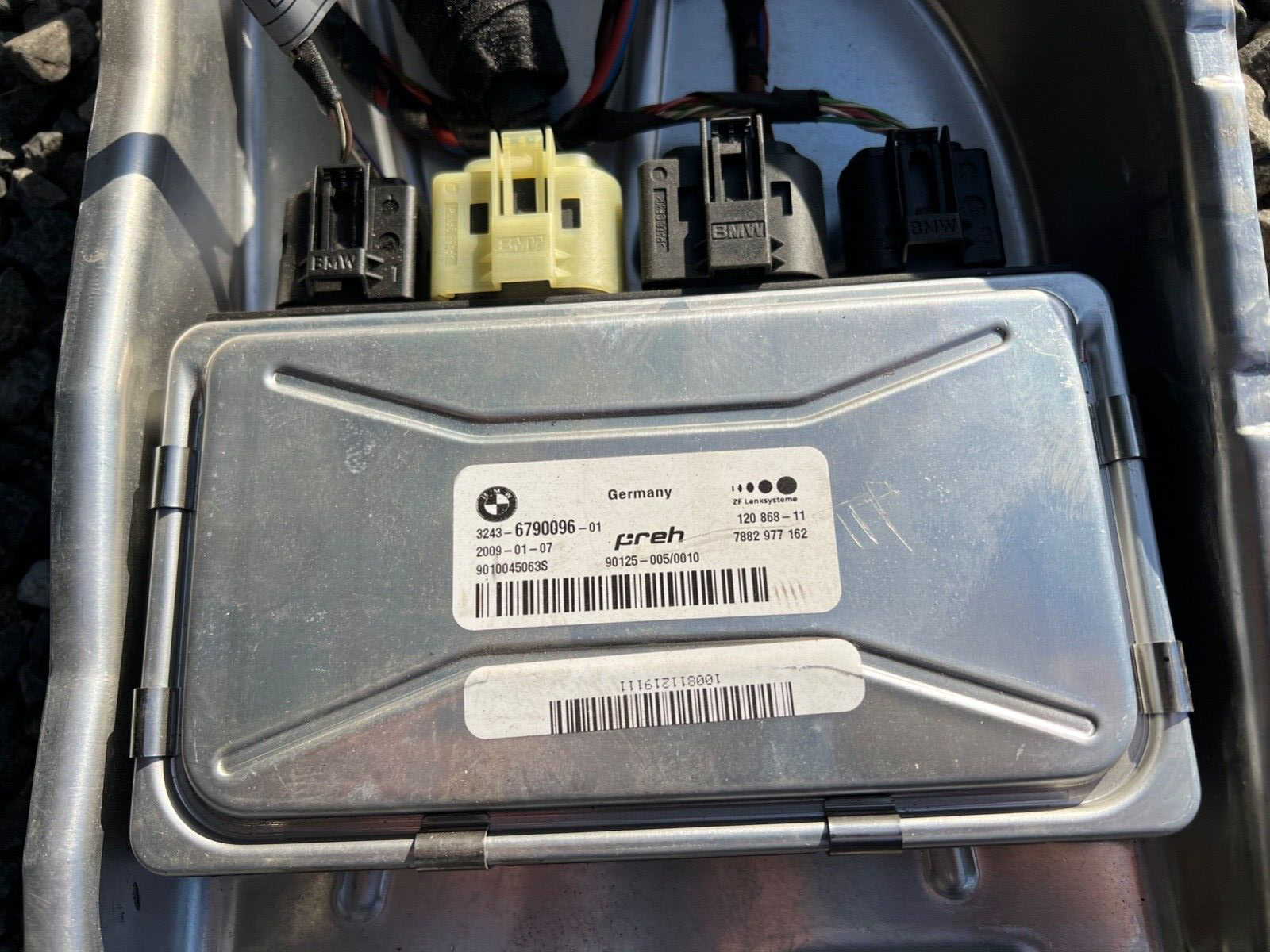 送料185円 BMW F07 F10 F11 F06 F12 F13 ダブルプラチナ スパークプラグ 6本セット(1台分) BOSCH製 535i 640i ZR5TPP33 12120037580 適合車種：BMW F10 F11 F07 F06 F01 F02 518d 520d 523 525 528 530i 535