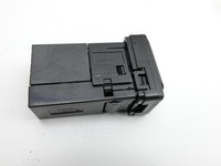 Toyota Yaris XP13 10-14 USB AUX Buchse Anschluss Toyota Yaris XP13 10-14 15.05.2012 FL010520 PL08F20 gebraucht Vorschau 4