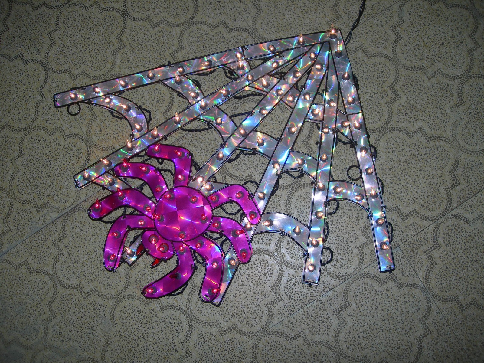 *NICE* Holiday Light Decoration Spider and Web RED, WHITE LIGHTS 22