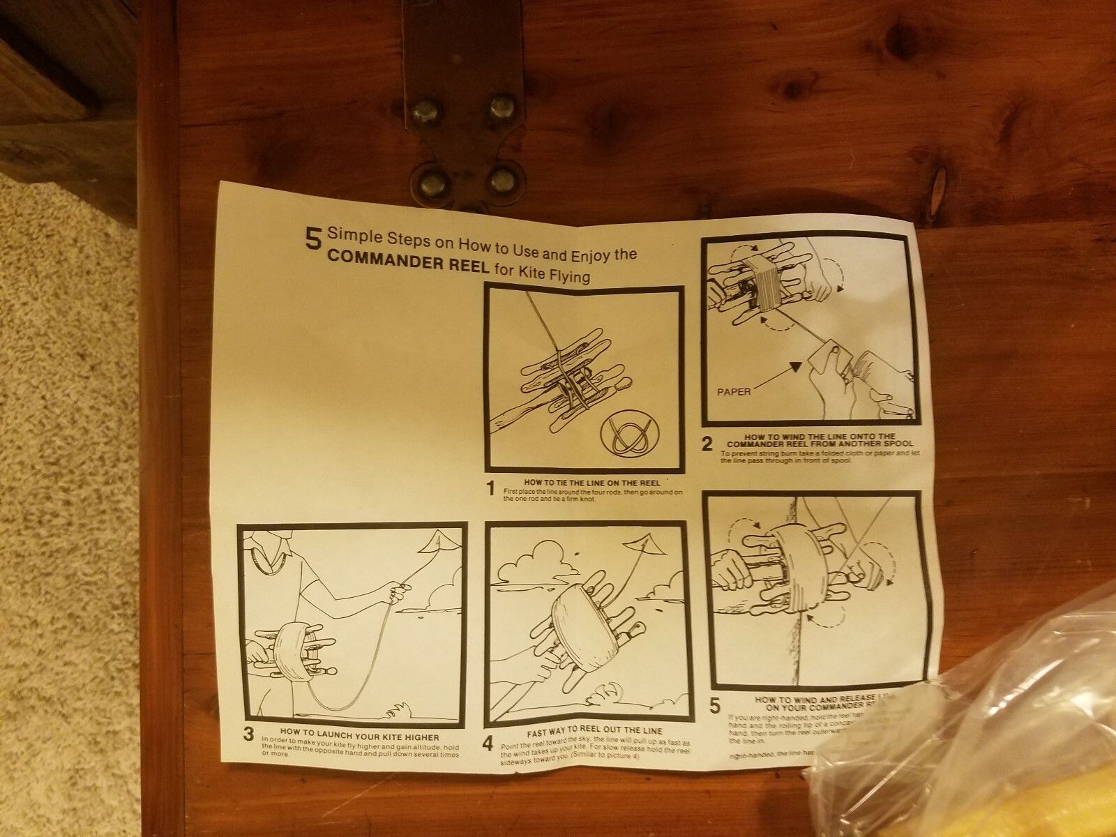 New Vintage  KITE  REEL  / Wood Kite String Commander  ReeL  MADE IN USA, KITES.