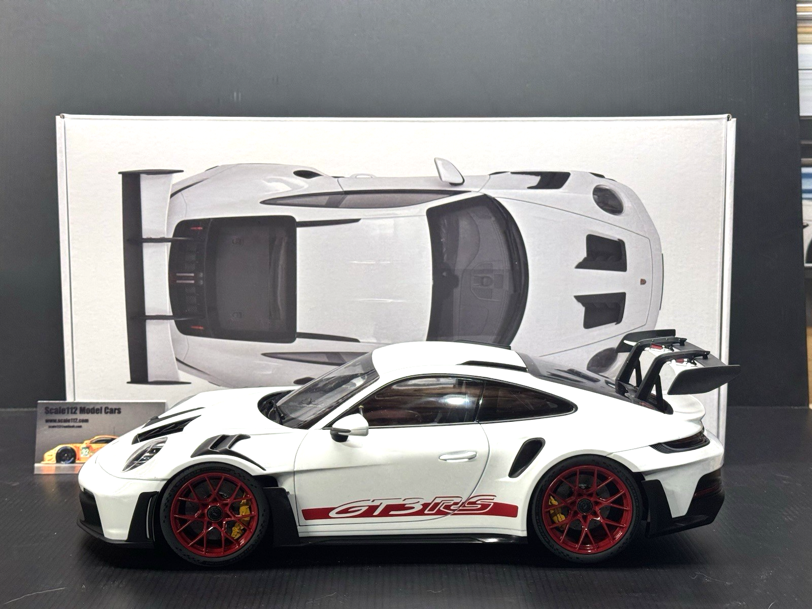 1/12 ポルシェ 911 (992) GT3 RS ホワイト 1/12 Scale Porsche 911 992 GT3 RS 2022 White Red Diecast Model Car